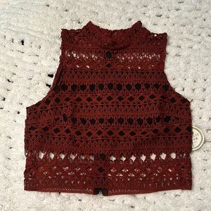 Crop lace top